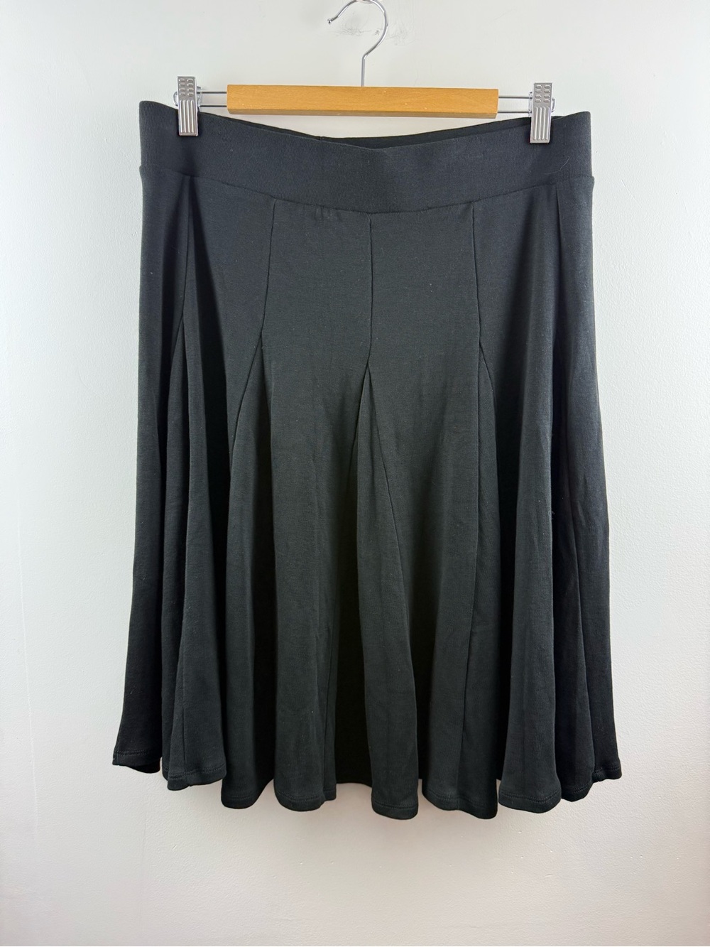 Talbots Petite Black Pleated Knit Gored Skirt A Line Cotton Modal Fit & Flare